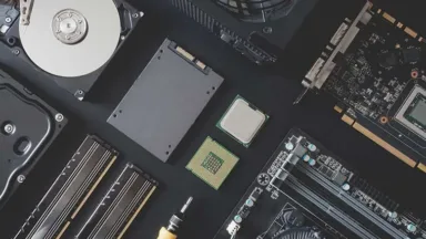 記録媒体の比較 HDD・SSDなど容量や耐用年数は？